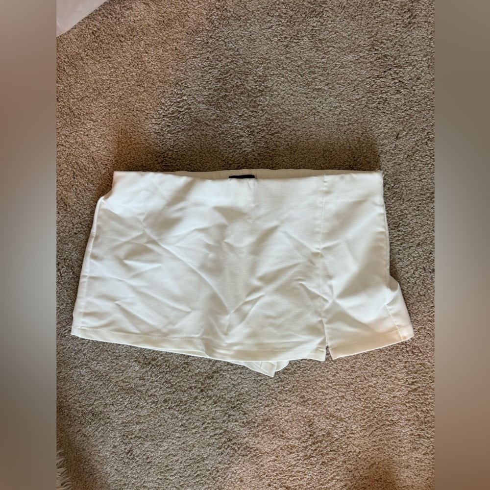 White fox mini skirt